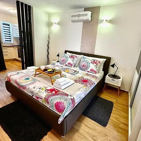 Holiday&Suite Klanac Vir Exterior photo