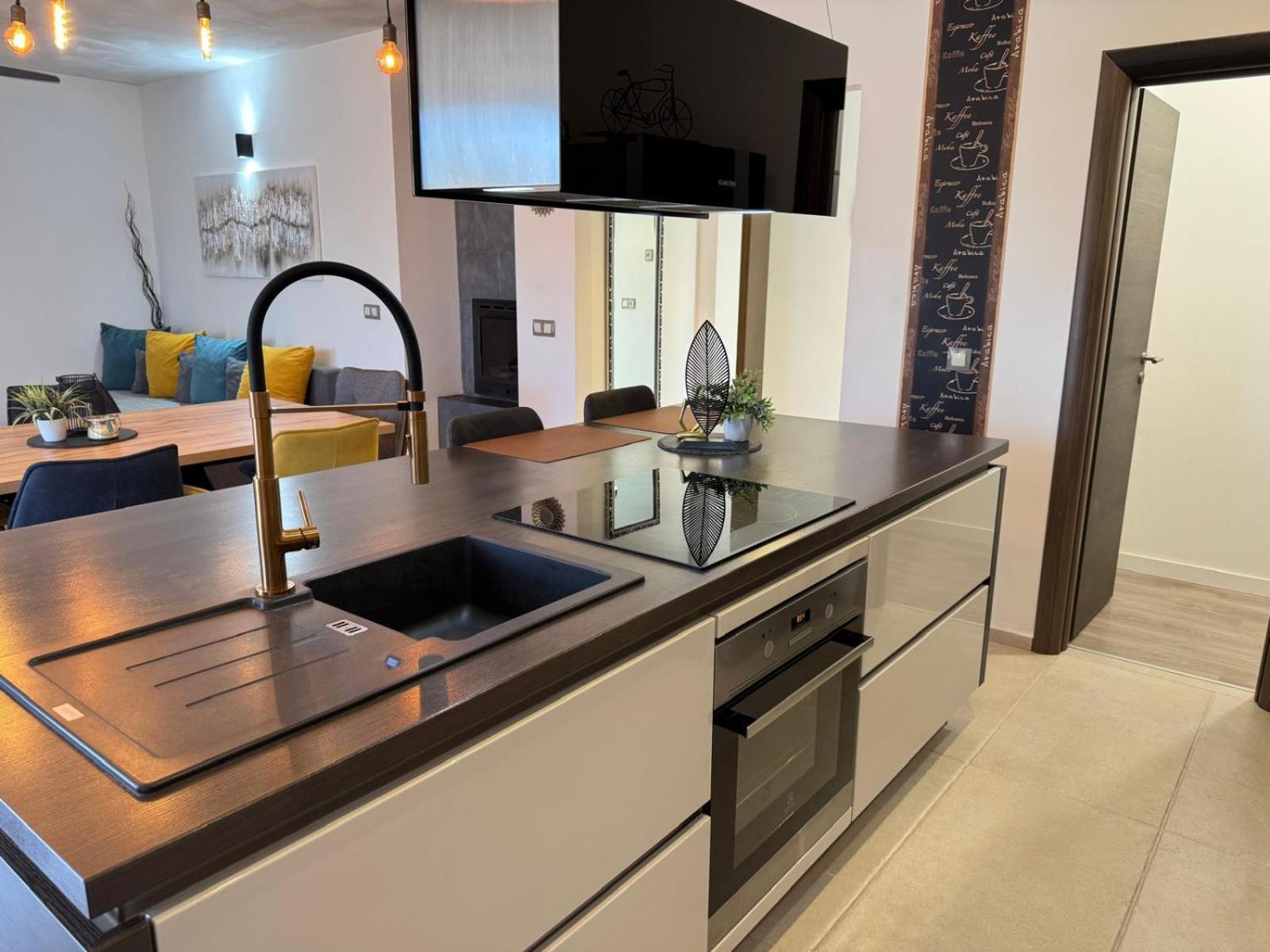 Apartma Holiday&suite Klanac