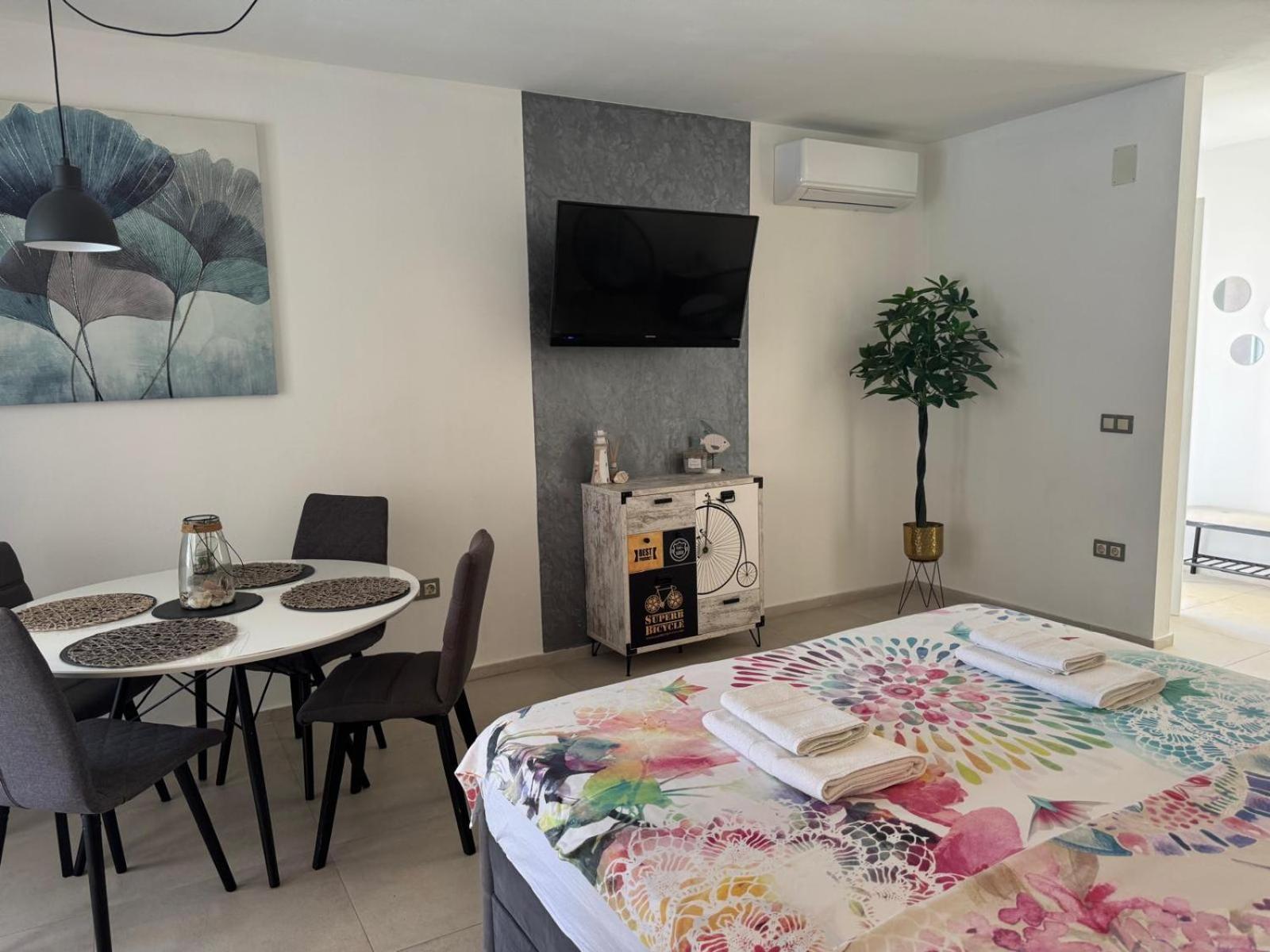 Apartma Holiday&suite Klanac *